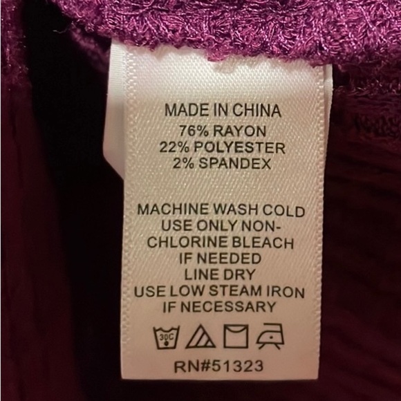 EUC 1 State knot back waffle knit top - Picture 6 of 6